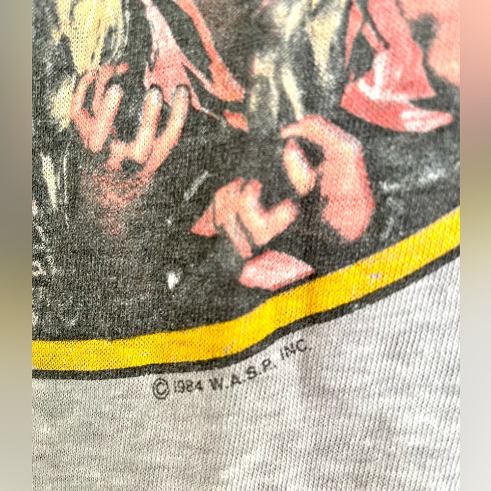 1980s Vintage WASP Animal Tour Raglan Shirt Concer Shirt Vintage Band Tshirt - Picture 6 of 6